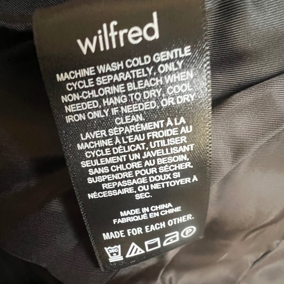 Aritzia Wilfred Pleated Lined Mini Skirt Black Size 8 EUC - Picture 5 of 6